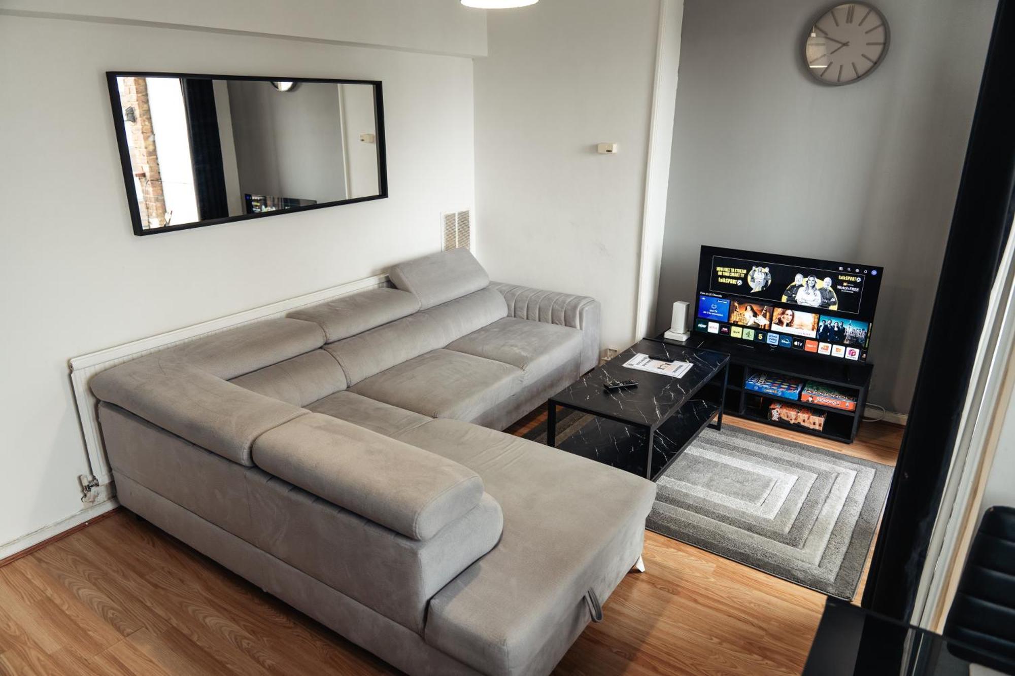 Shard View 2 Bed Entire Flat Apartment London Exterior photo